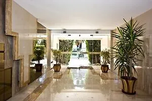 https://lazur-promenade.fr-provencehotel.com